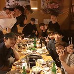[EXO] 회식사진에 <b>함정</b>이있다