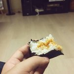 [EXO] <b>삼각</b>김빕 오랜만에 먹는데 개작아서빡침