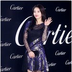 [수지] 시종일관 <b>은은</b>한미소 보여주는 수지