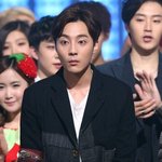 1위공약으로 무대에서 메이크업지우는 로이킴
