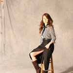 [<b>유인나</b>] <b>유인나</b> 최근 화보 촬영 무보정 직찍 빛나는 몸매
