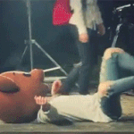 [시우민] 곰돌이 탈 쓰고 발<b>잔망</b> 부리는거봐 ㅠ