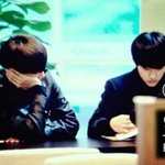 [팬픽] 이 사진이 울춸수랑 비슷한거 <b>갑</b>인거같다