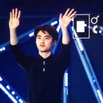 [EXO] 경수 블랙<b>셔츠</b> 최초아니냐