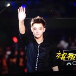 [EXO] 타오 머리 심하게<b>작지</b>않냐