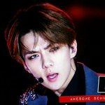 [EXO] 존나 <b>귓가</b>에서 윙윙 된다