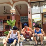 거지 칠봉이 유연석ㅋㅋ매력덩어리 ㅋㅋ 어깨 깡패의 <b>옷발</b>이란 ㅋㅋㅋ