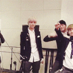 [EXO] 첸싱머신ㅋㅋ갑ㅋ움짤ㅋㅋ(<b>feat</b>.준면)