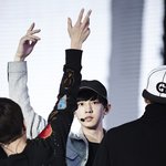 [EXO] 최애랑 1초손잡기vs차애랑 10초아이컨<b>택</b>
