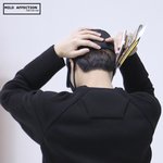 [카이] <b>종인</b>이는 옷입는게  ,,,
