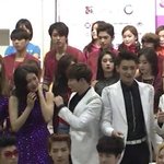 [EXO] 디오 팬 째려보는영상 <b>여초</b>에 퍼