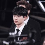 [EXO] 집에왔더니 동생이 <b>빈손</b>으로왔다고 울어댄다.