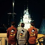 [CHEN] 꿈과모험의나라 <b>롯데</b>월드의 씹덕 미키 종대ㅜㅜ