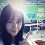 [크리스탈] 앞머리 하나로 성숙미 풍기는 크리스탈, 물오른 미모+몸매