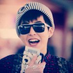 [<b>시우민</b>] 공항에서 웃음보 터진 <b>시우민</b>~