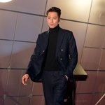 미친듯한 기럭지 <b>보여</b>주는 조인성