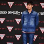 [이민호] 잘생김 묻은 이민호 게스 팬사인회 직찍