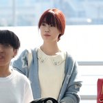 공항에서도 풋풋한 카라 <b>영지</b>