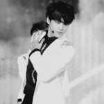 [카이] <b>월광</b> 추는 카이는 아름다워 ㅠㅠ