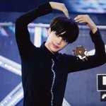 [EXO] 진짜 추운날 집에서 티비틀고
