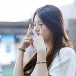 [수지] <b>양손</b> 브이 수지 귀요미