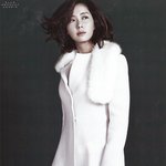 송윤아의 겨울 화보컷 <b>레더</b>코트 분위기  굳ㄷㄷㄷ