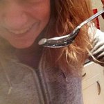 [추억파리여] 베트남 여행서 왕거머리 코에 달고온 여자