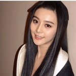 [19] 색기있게 생겼다는거.