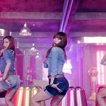 [아이콘] 얘네들 참 <b>육덕</b>지네 ㅋㅋㅋ최강몸매다