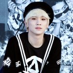 男아이돌의 <b>버건</b>디 메이크업