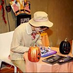 [EXO] 요구르트<b>아줌마</b>가배달할주소쓰고있는줄