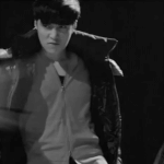 [레이] 씽이의 습관중에 <b>한가지</b> 