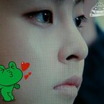 [EXO] 민석이 내 <b>무릎</b>에앉혀놓고 빵먹여주고싶다
