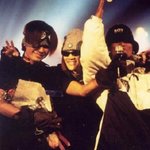 90년대를 주름 잡았던 라이벌 그룹