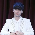 <b>흑발</b>도 잘 어울리는 빅스 엔