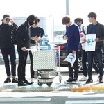 [슈퍼주니어] 슈퍼주니어 공항패션~ 9주년은 <b>여심</b>사로잡는 캐주얼룩!