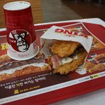 <b>kfc</b>신제품 징거더블다운킹 100% 튼실한 통살의 맛