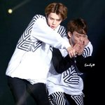 [EXO] 뜬금포 이짤제목좀 <b>지어</b>봐봐