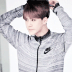 [EXO] 맘스<b>터치</b>싸이버거하고감자튀김