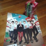 [EXO] 포스터받을거면 편의점가라던 애야