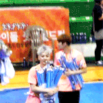 [EXO] 민석이 <b>은발</b> 너무짧아서아쉬웠음