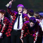 [EXO] 여기 시상식입덕은 없음?