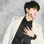 [EXO] <b>휴대폰</b>다들 좋은거쓰네 난