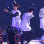 [카이] 종인이 똥침 <b>당해</b>써요 ㅂ_ㅂ