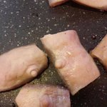 [<b>아리</b>] 돼지껍질 먹다가..