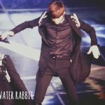 [EXO] ....(<b>음흉</b>)