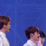 [EXO] 경수가 유난히 밝았던 그 날 ㅅㅈ도 있었다죠~