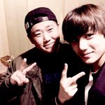[카이] 권호 트윗에 종인이ㅂ0ㅂ 엑소엘 <b>포즈</b>해써ㅋㅋㅋ