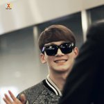 [EXO] 디오 <b>공항</b>에서 팬보고 웃는<b>사진</b> 있음?
