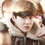 [EXO] 수호 오늘<b>무스탕</b> 쩔지않냐..내가입으면 고구마장수